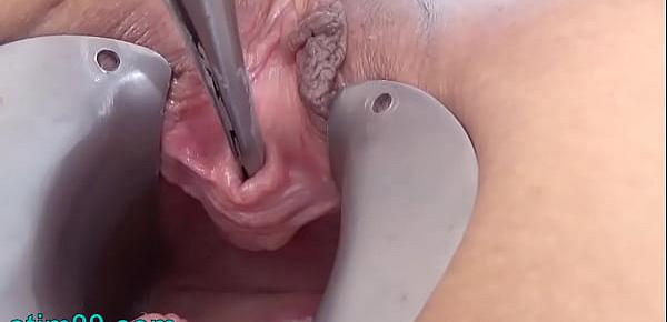  Masturbate Peehole with Toothbrush and Chain into Urethra